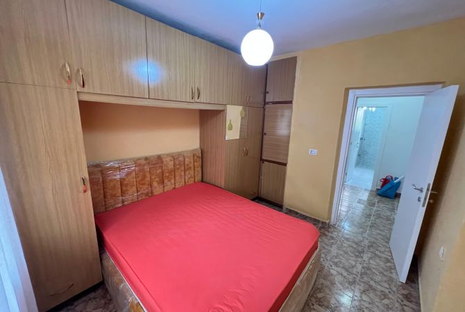 Shtepi me qera Apartament ne Tirane, 2+1, Mobilimi E mobiluar, Pagesa 500  Euro.