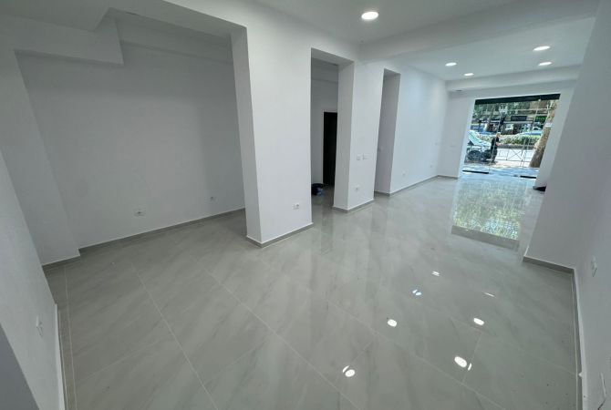 📣 SHITET Dyqan 📍 21-Dhjetori ✨ 