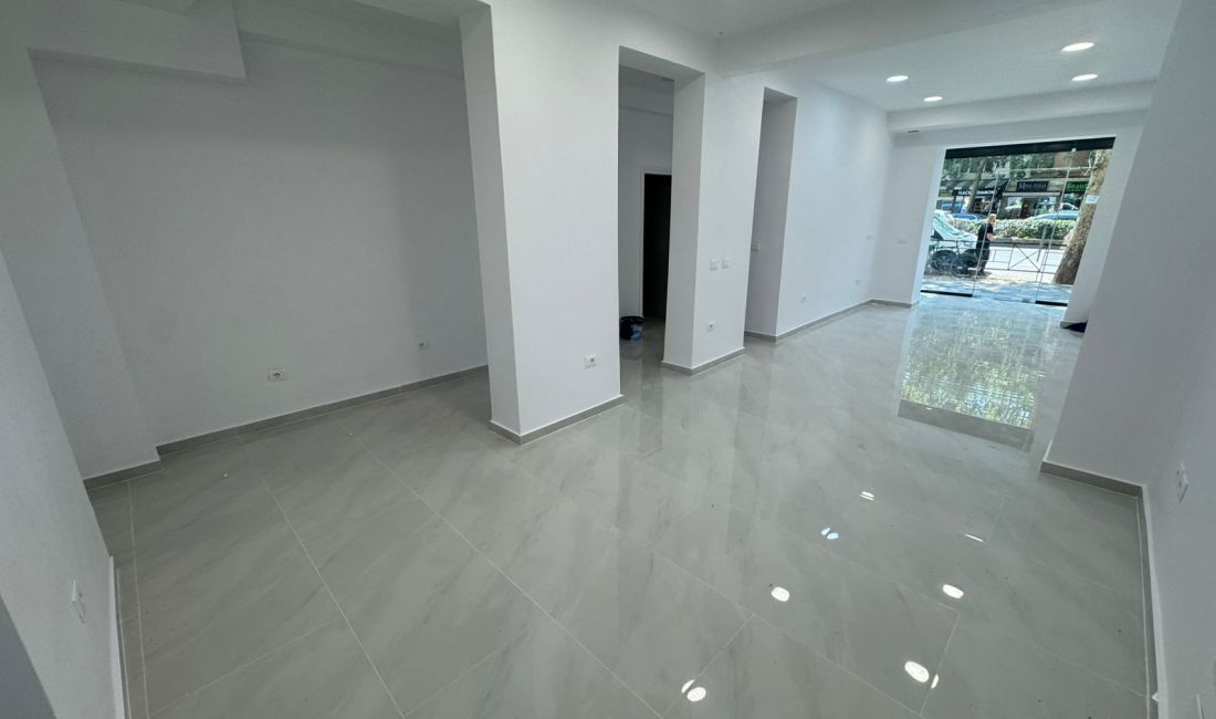 📣 SHITET Dyqan 📍 21-Dhjetori ✨ 