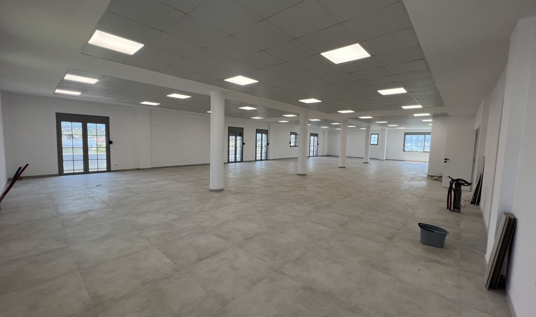 📣 QERA Ambient Biznesi Per Zyre 📍 Sauk 🛣️ Rruga e "Elbasanit" ✨ 