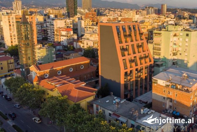 Business Property in Sale 4+1 in Tirana - 37,000 Euro