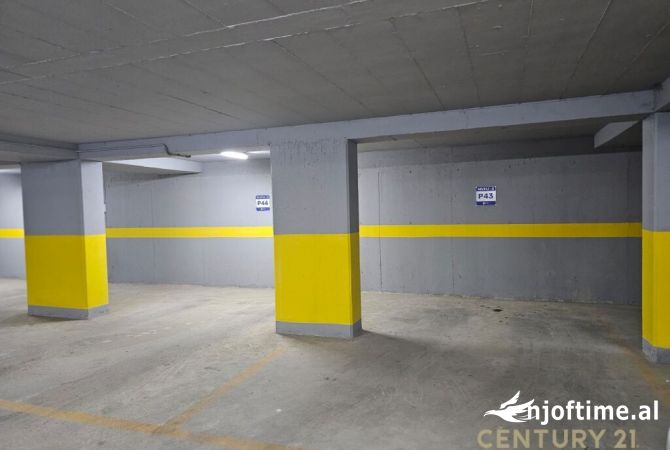 Business Property in Sale 4+1 in Tirana - 37,000 Euro