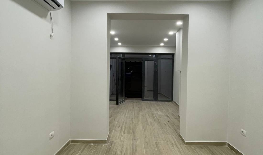 JEPET ME QIRA Ambient biznesi,Stadiumi Dinamo