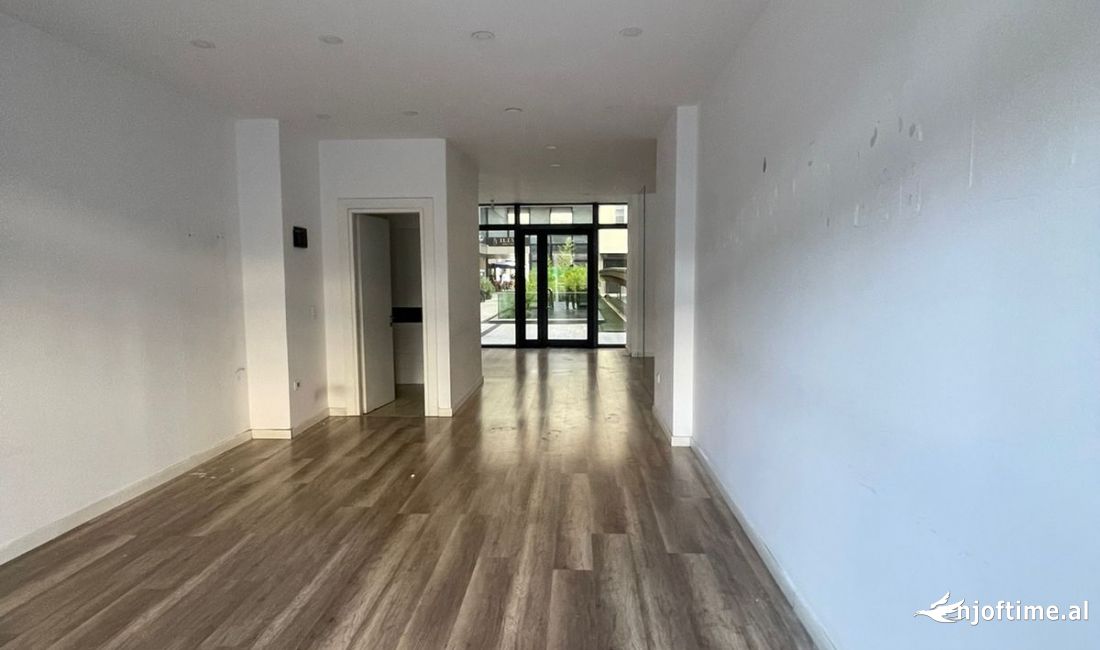 Jepet me qira Ambient Biznesi-Bllok, Nobis