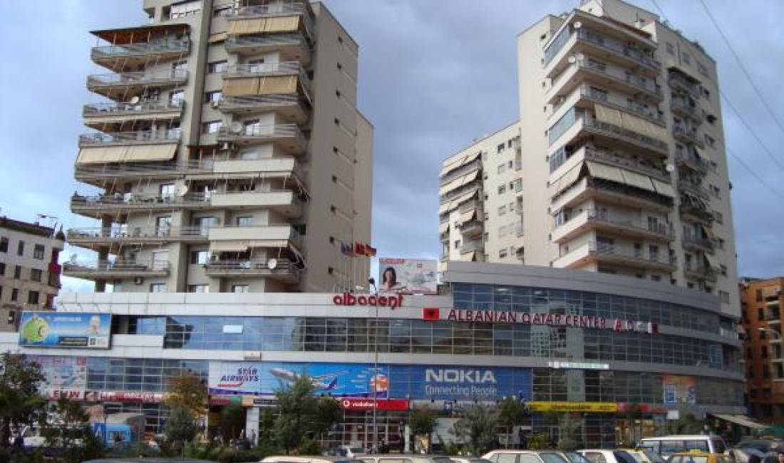 Dyqan me qira prane kryqit kyq tirane 