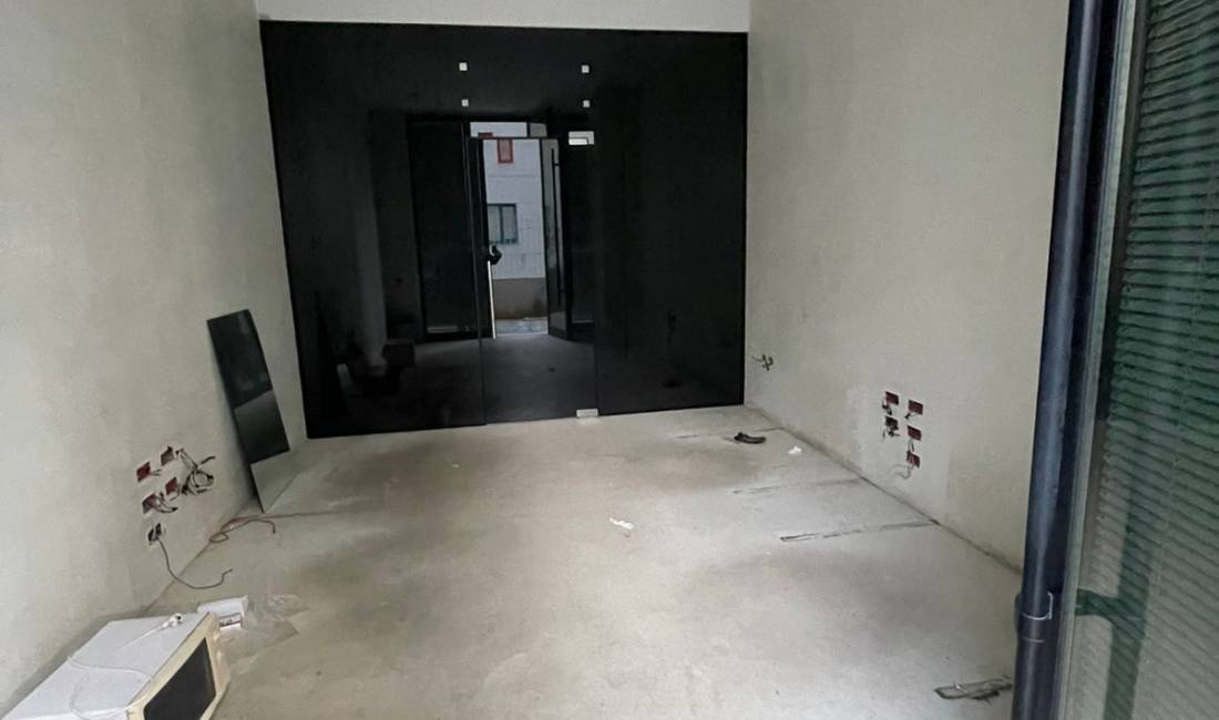 Jepet Ambient Biznesi me qira tek Kompleksi Kontakt/Ish Parku 