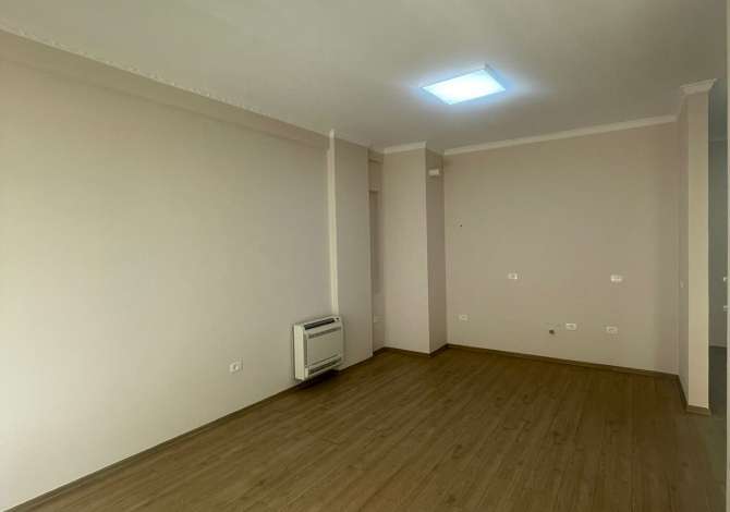 Ambient per zyra prane square 21 dhjetori