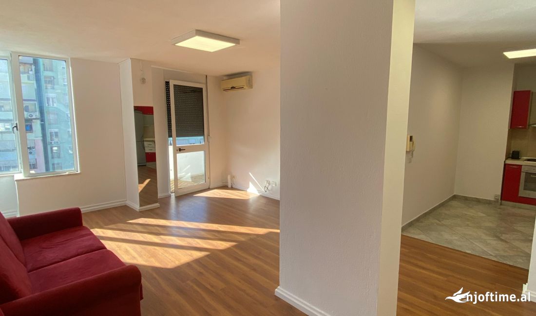 Ambient per zyra me qira, ne Bllok