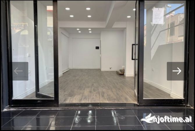 Ambiente Commerciale in Vendita 1+1 a Tirana - 47,000 Euro