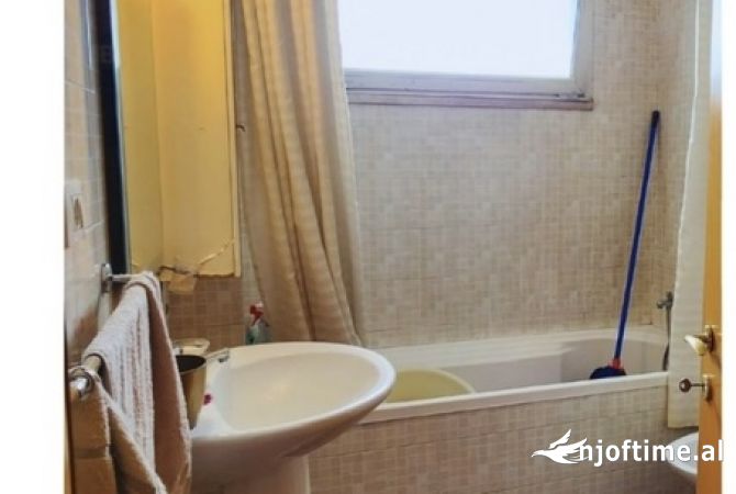 Penthouse (panoramic top floor) for rent in Tirana 2+1, Furnished