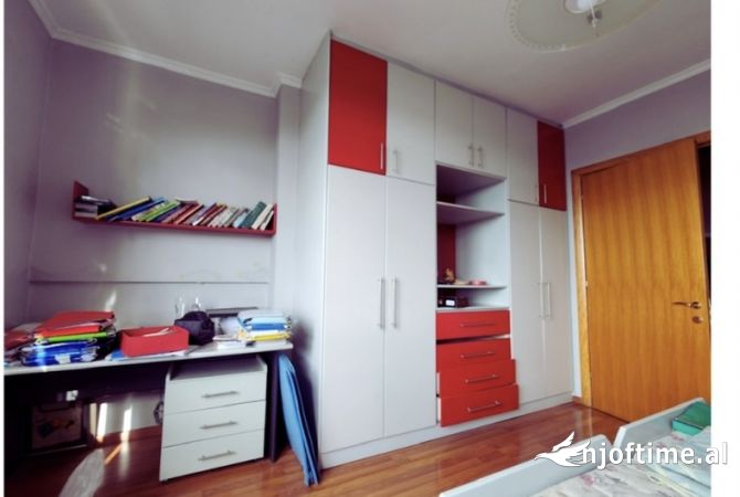 Penthouse (panoramic top floor) for rent in Tirana 2+1, Furnished