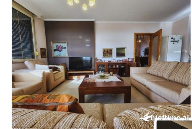 Penthouse (panoramic top floor) for rent in Tirana 2+1, Furnished