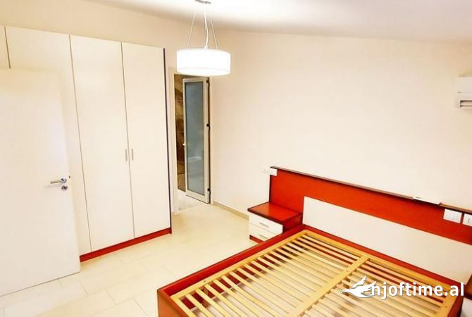 Appartamento in vendita a Tirana 2+1, Arredato