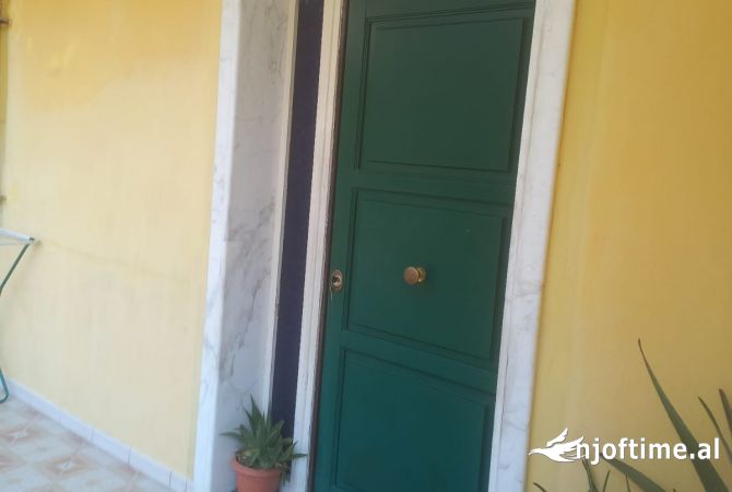 2+1 e mobiluar,kat vile,te vilat amerikane ,350’euro