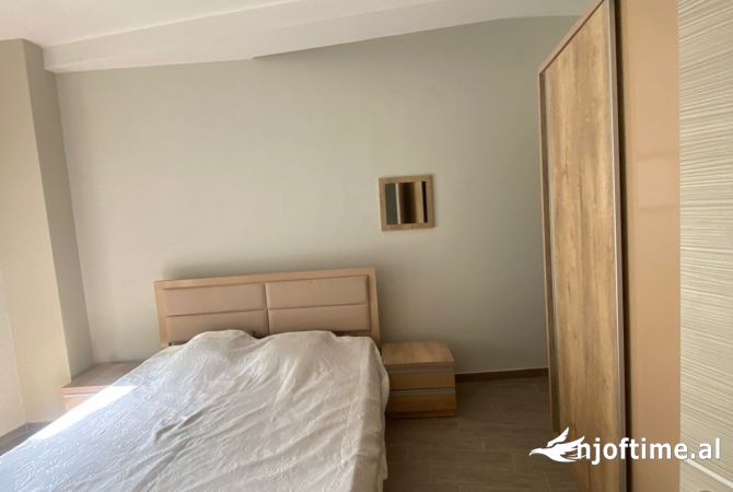 Apartament 2+2wc ,i mobiluar,liqeni i thate,195 mije euro i diskutueshem