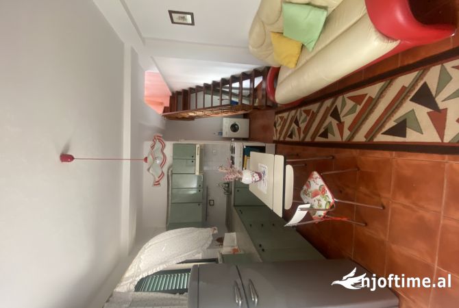 Shtepi me qera Apartament ne Tirane, 2+1, Mobilimi E mobiluar, Pagesa 500  Euro.