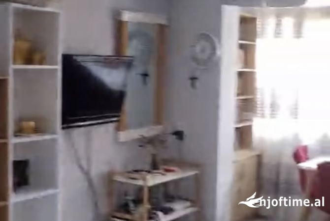 1+1,i mobiluar ,ne xhamllik,cmimi 350 euro