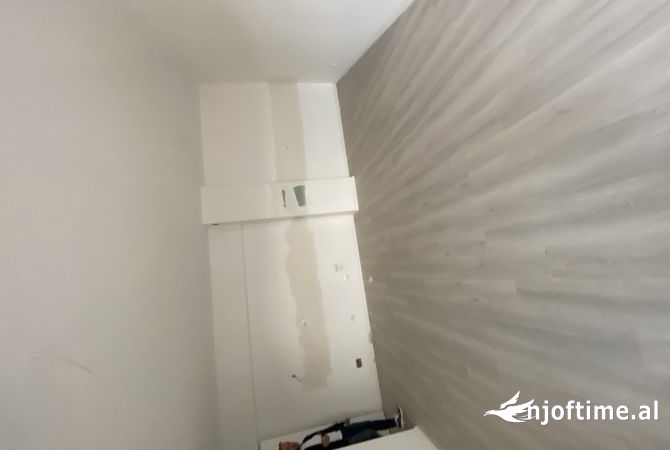 Appartamento in vendita a Tirana 2+1, Vuoto