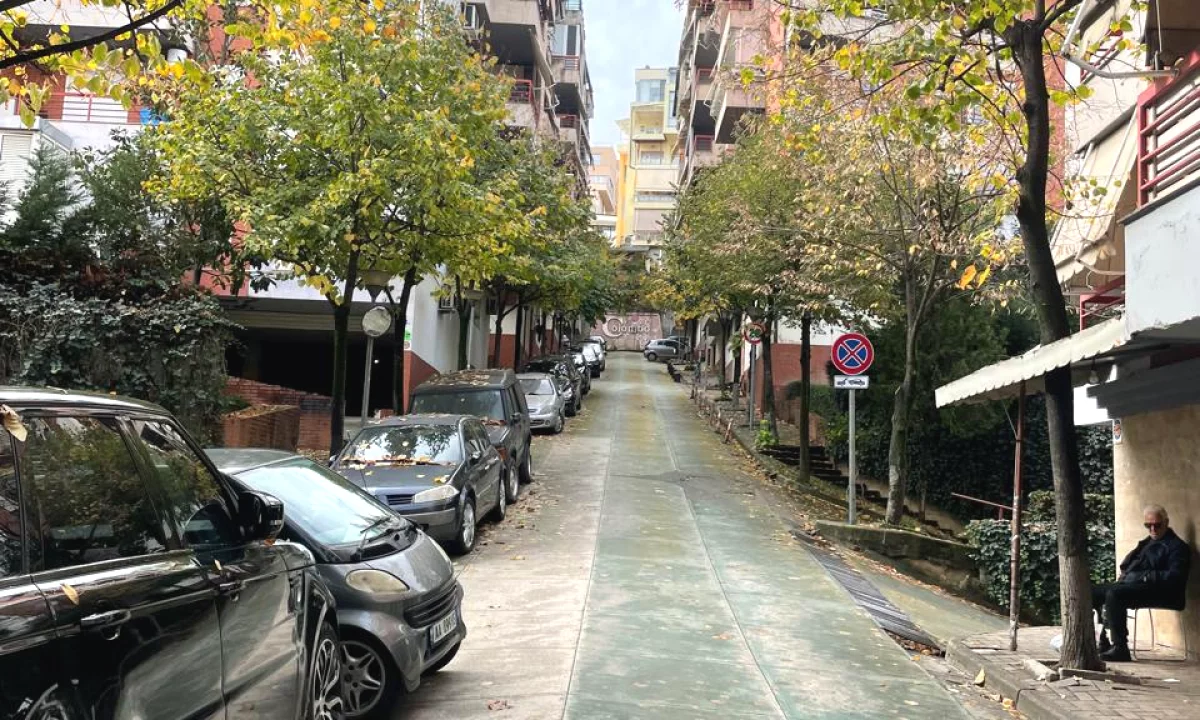 Appartamento in vendita a Tirana 2+1, Arredato