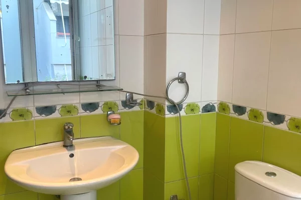 Appartamento in vendita a Tirana 2+1, Arredato