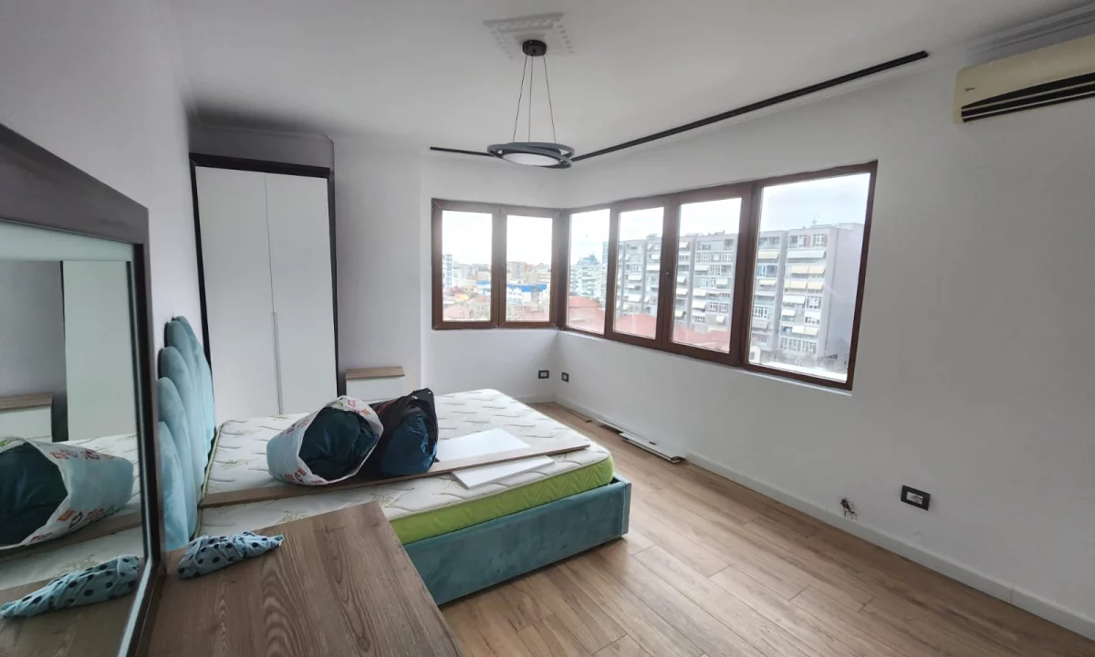 Shtepi me qera Apartament ne Tirane, 1+1, Mobilimi E mobiluar, Pagesa 750  Euro.