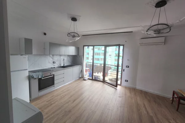 Shtepi me qera Apartament ne Tirane, 1+1, Mobilimi E mobiluar, Pagesa 750  Euro.