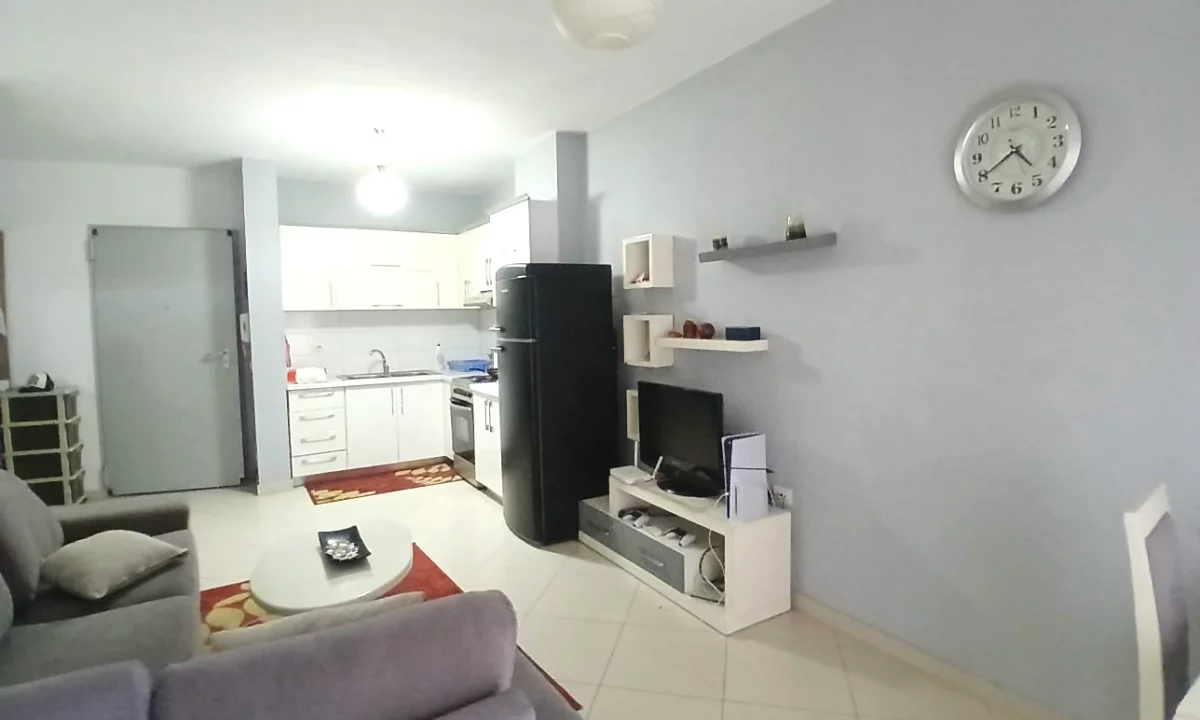 Shtepi me qera Apartament ne Tirane, 1+1, Mobilimi E mobiluar, Pagesa 550  Euro.