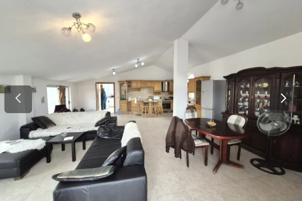 1+1,i mobiluar te medreseja ,450 euro