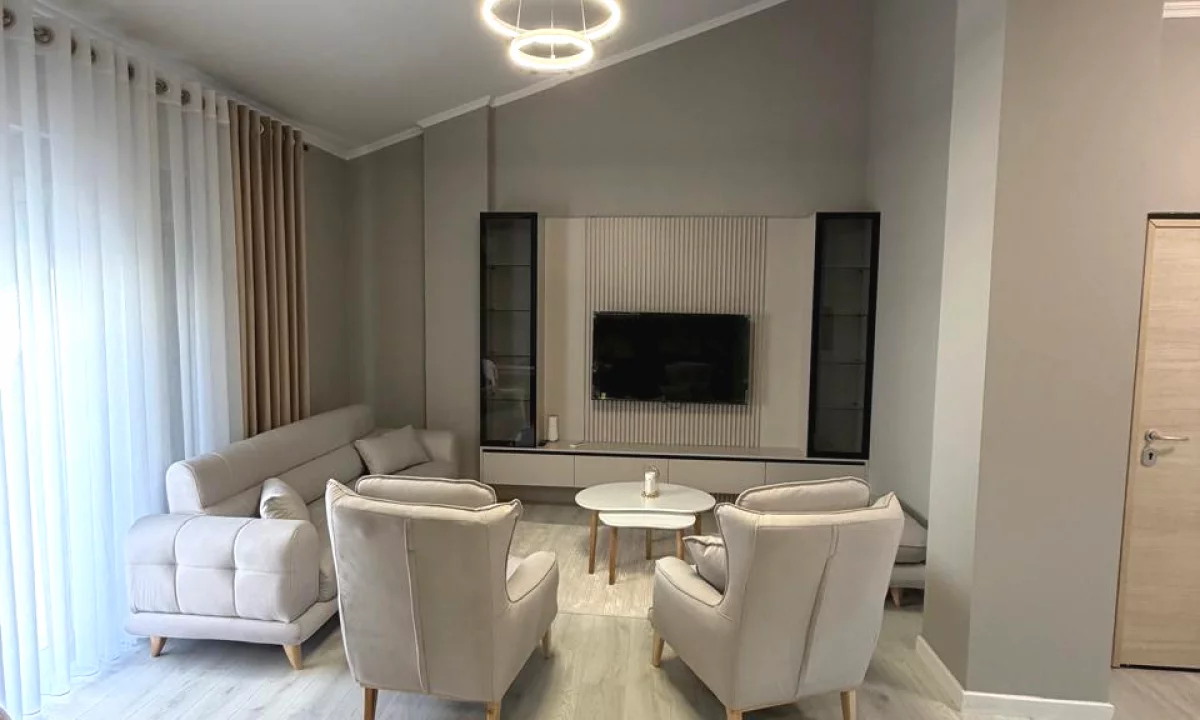 Penthouse (panoramic top floor) for rent in Tirana 2+1, Furnished