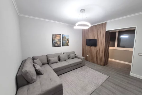 Shtepi me qera Apartament ne Tirane, 1+1, Mobilimi E mobiluar, Pagesa 550  Euro.