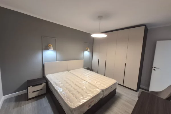 Shtepi me qera Apartament ne Tirane, 1+1, Mobilimi E mobiluar, Pagesa 550  Euro.