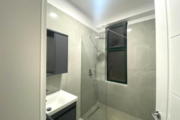 Shtepi me qera Apartament ne Tirane, 1+1, Mobilimi E mobiluar, Pagesa 550  Euro.