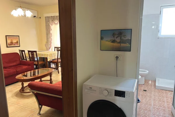 Shtepi me qera Apartament ne Tirane, 1+1, Mobilimi E mobiluar, Pagesa 500  Euro.