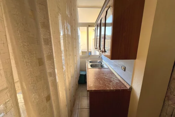 Shtepi me qera Apartament ne Tirane, 1+1, Mobilimi E mobiluar, Pagesa 500  Euro.