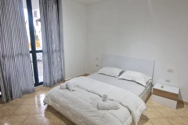 Shtepi me qera Apartament ne Tirane, 2+1, Mobilimi E mobiluar, Pagesa 750  Euro.