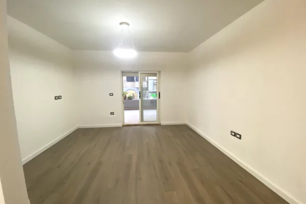 1+1,komune e parisit,180.000 euro