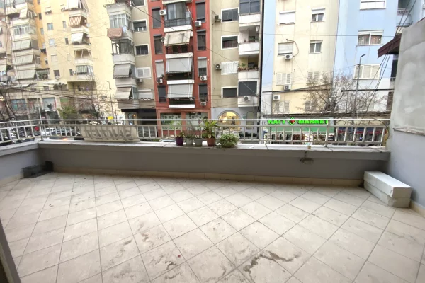 Appartamento in vendita a Tirana 1+1, Vuoto