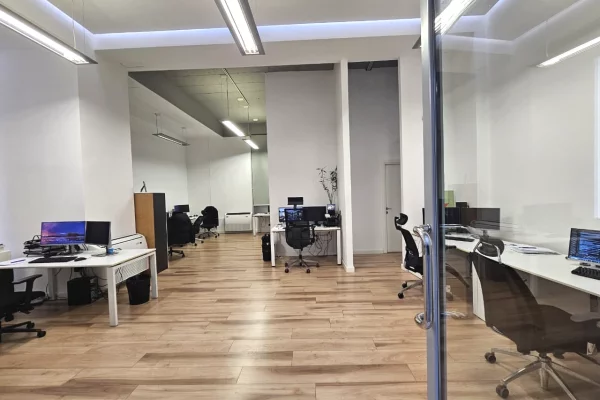 Ambjent biznesi,kopshti botanik,220 m2,2000 euro