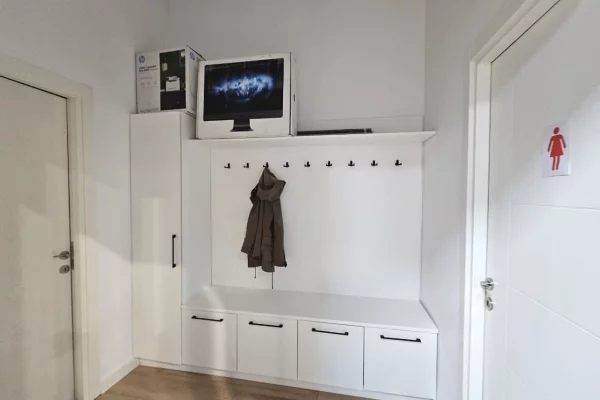 Ambjent biznesi,kopshti botanik,220 m2,2000 euro