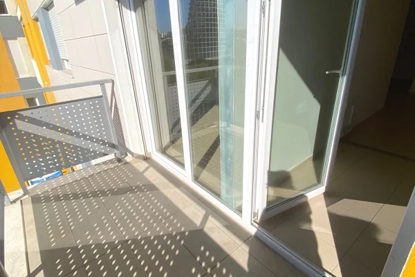 Ambjent biznesi,te rruge e kosovareve,cmimi 850 euro