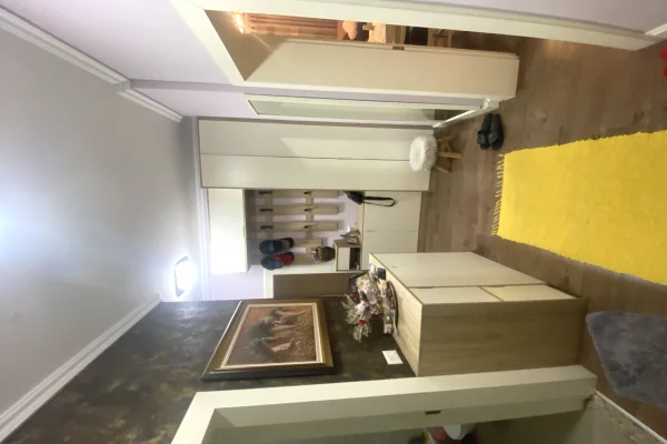 Appartamento in vendita a Tirana 2+1, Arredato