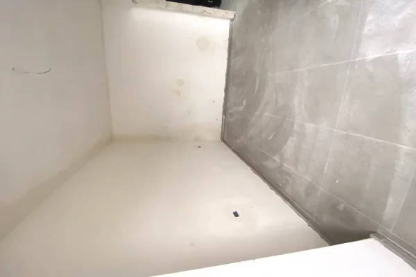 Appartamento in vendita a Tirana 1+1, Vuoto