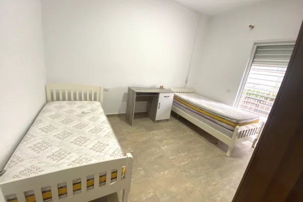 Shtepi me qera Apartament ne Tirane, 2+1, Mobilimi E mobiluar, Pagesa 550  Euro.