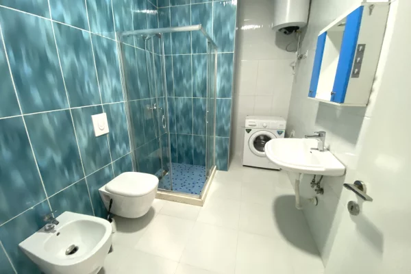 Shtepi me qera Apartament ne Tirane, 2+1, Mobilimi E mobiluar, Pagesa 550  Euro.