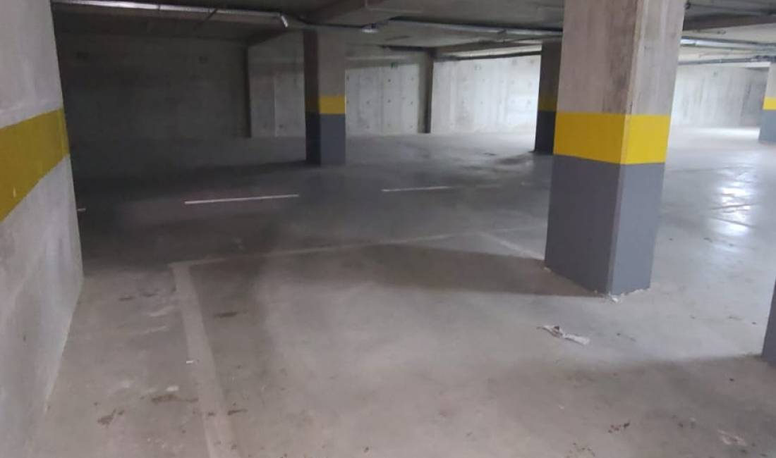 Shiten dy Poste Parkimi