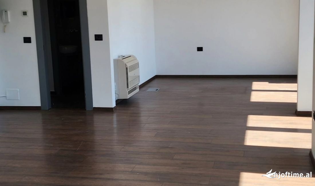 Ambient zyre me qira "Qender"