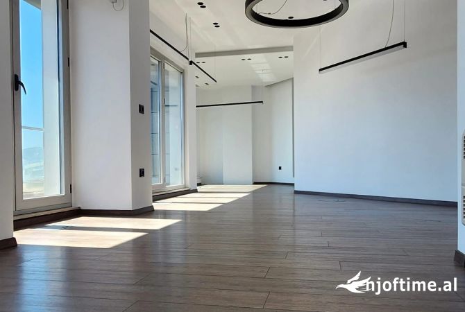 Ambient zyre me qira "Qender"