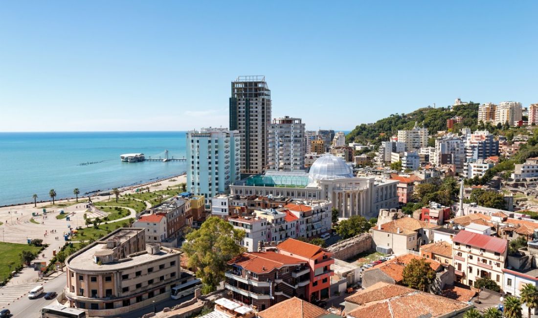 Shitet toke "Durres"