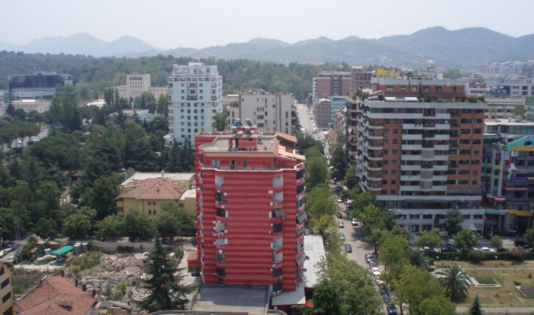 Ambient biznesi me qira "Bllok"