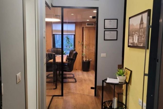 Ambient zyre me qira "Qender"